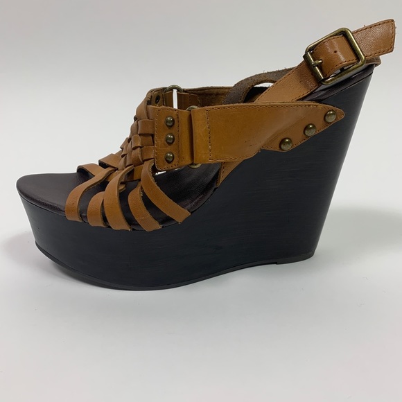Steve Madden Leather High Wedge With Platform - Picture 3 of 7